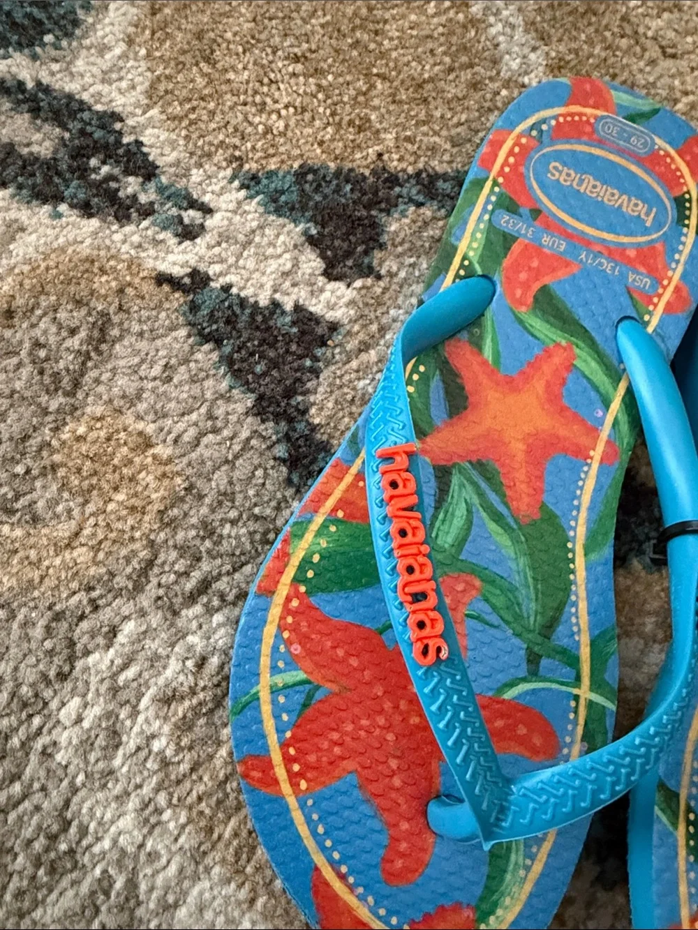 Havaianas Kids Blue Flip Flops with Red Starfish Print